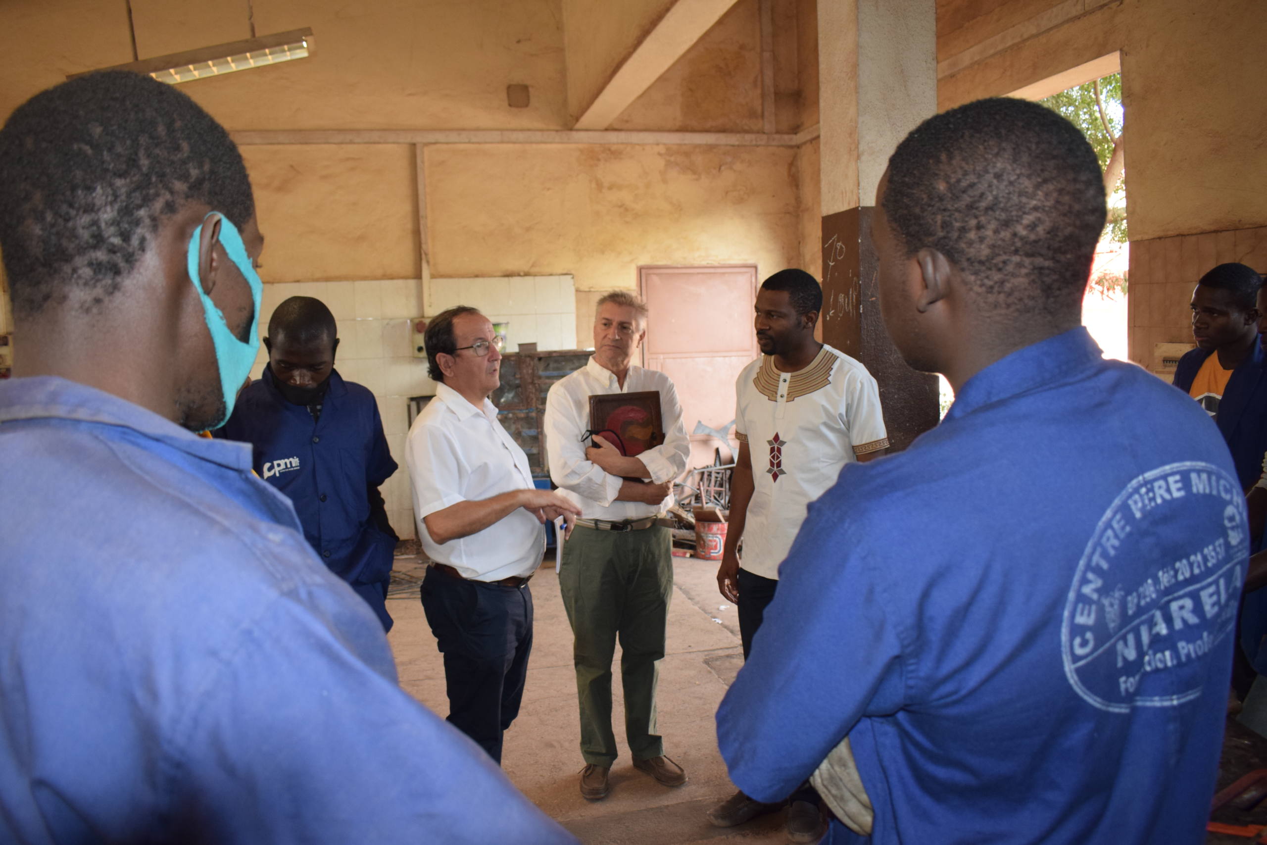 Visita del coordinador general de la Cooperación Española en Malí al Centro  Père Michel de Bamako
